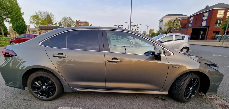 Toyota Corolla cena 81000 przebieg: 115000, rok produkcji 2020 z Góra małe 407